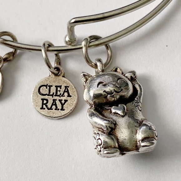 Lucky Cat Charm Silver Plated Bangle Bracelet Clea Ray - Picture 3 of 4